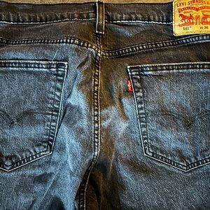 Levi's Men's Dark Gray Relaxed Jeans